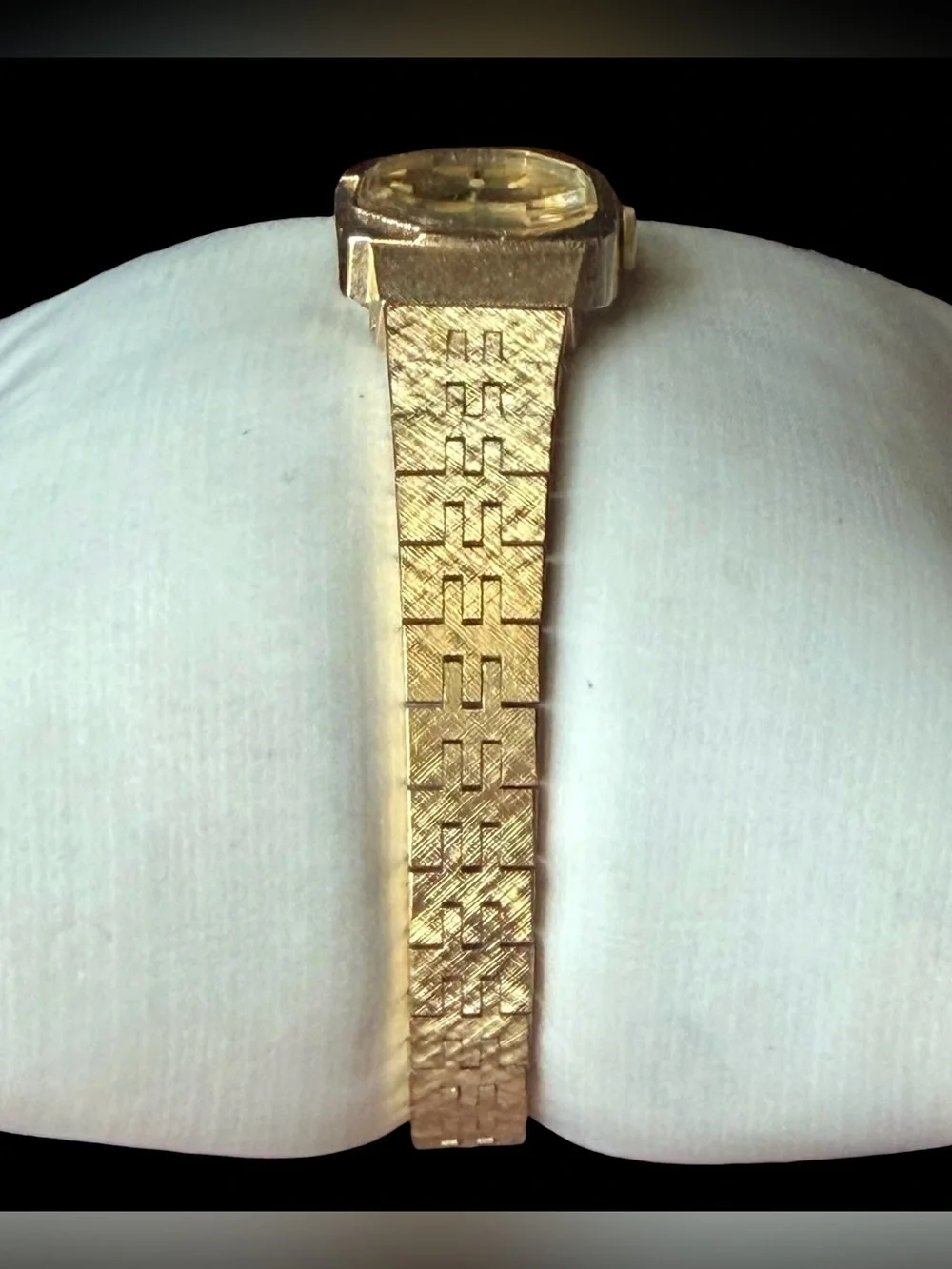 Pulsar women quartz